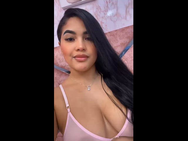 Preview 17: EMIILYHOTT  Lass mich nicht warten...